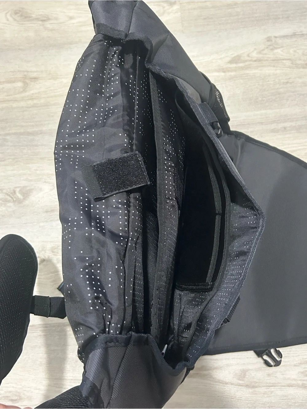 Nixon Radar Courier Messenger Bag